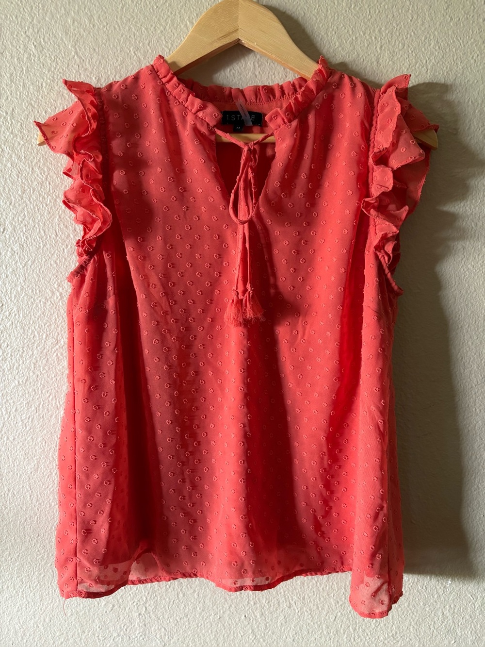 1.STATE Coral Swiss Dot Ruffle Sleeve Blouse Medium Tassel Tie Top